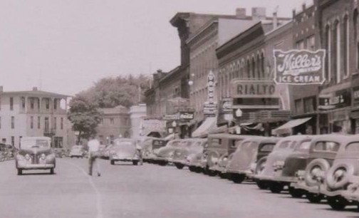 Rialto Theatre - Old Photo (newer photo)